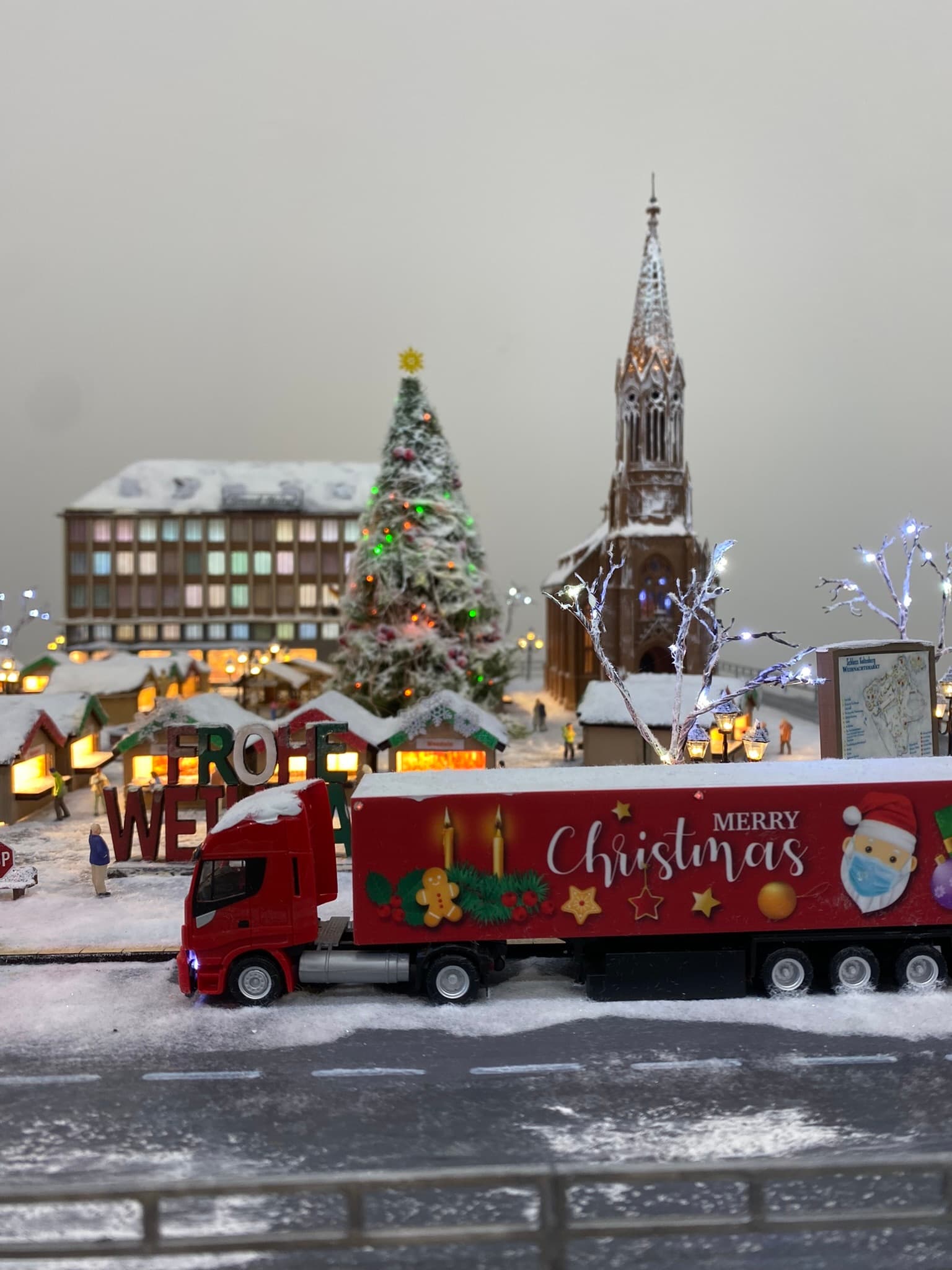 Europe Christmas Market Diorama - 0
